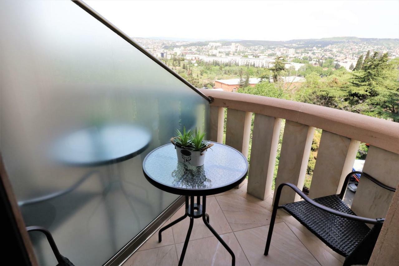 Luxury Aparthotel 5Rooms In Tbilisi Center Exterior photo